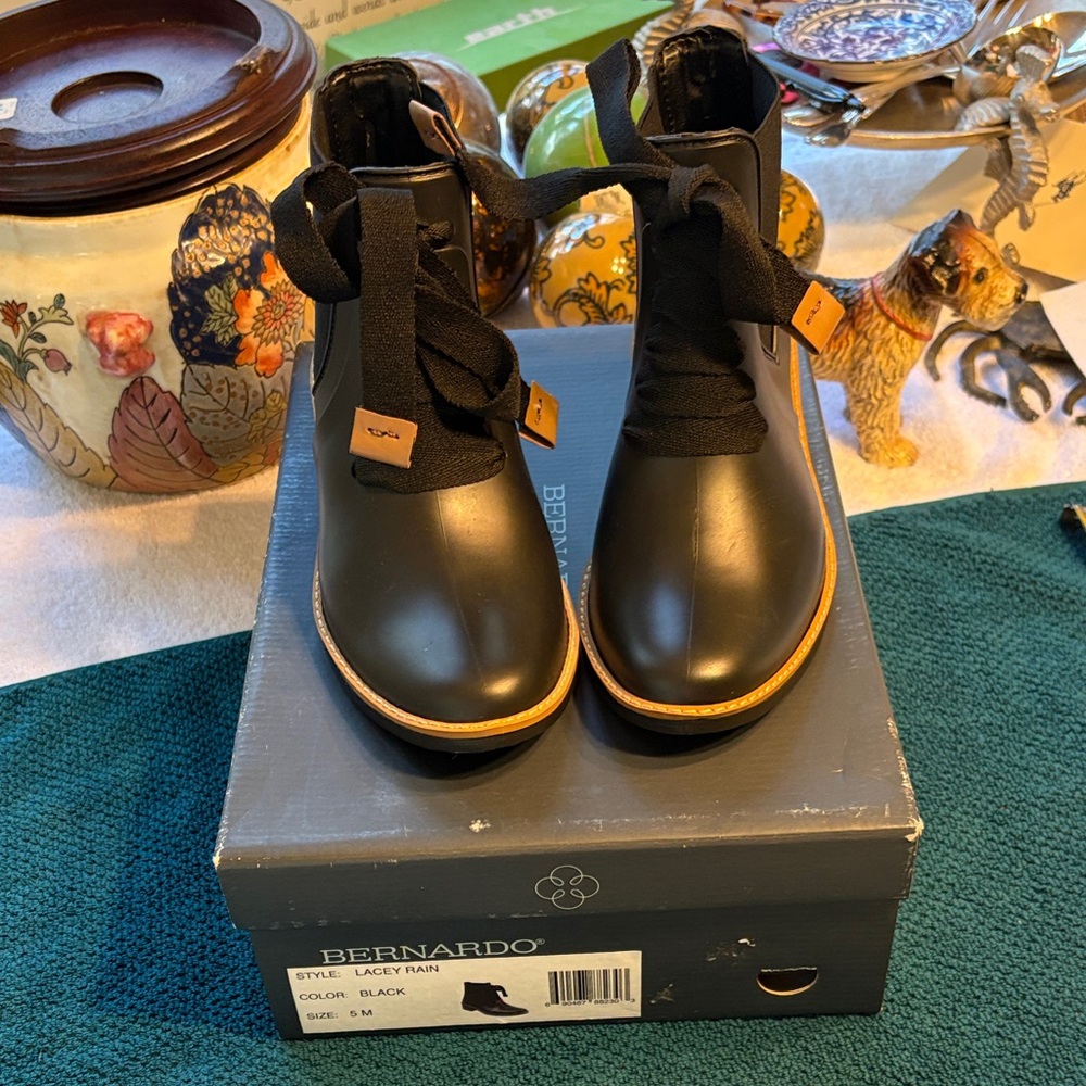 Bernardo Black Lacey Rain Boots with Contrast Trim